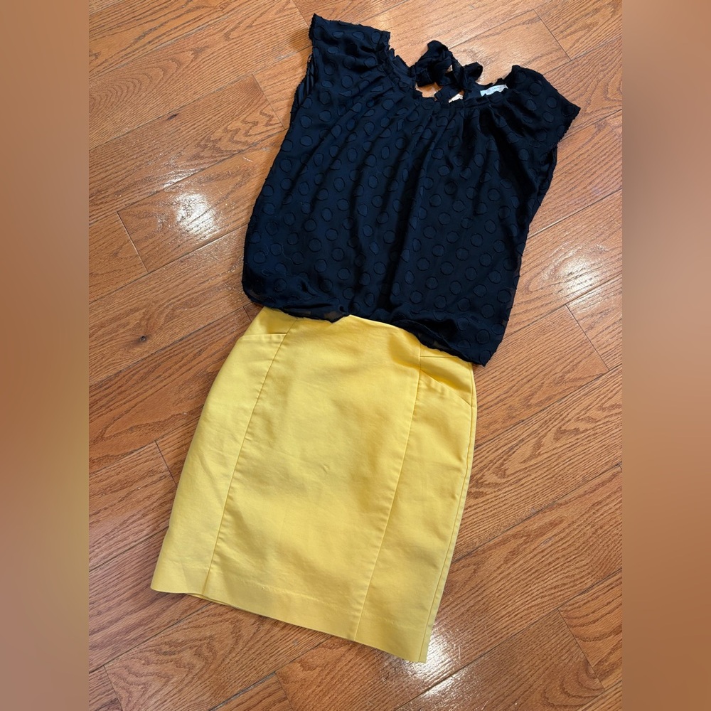 Workwear Chic - Black Blouse & Yellow Pencil Skirt Outfit Bundle - Small 4